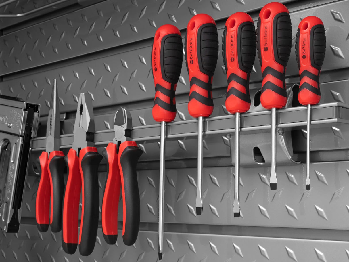 Steel Slatwall 20-Piece Accessory Kit