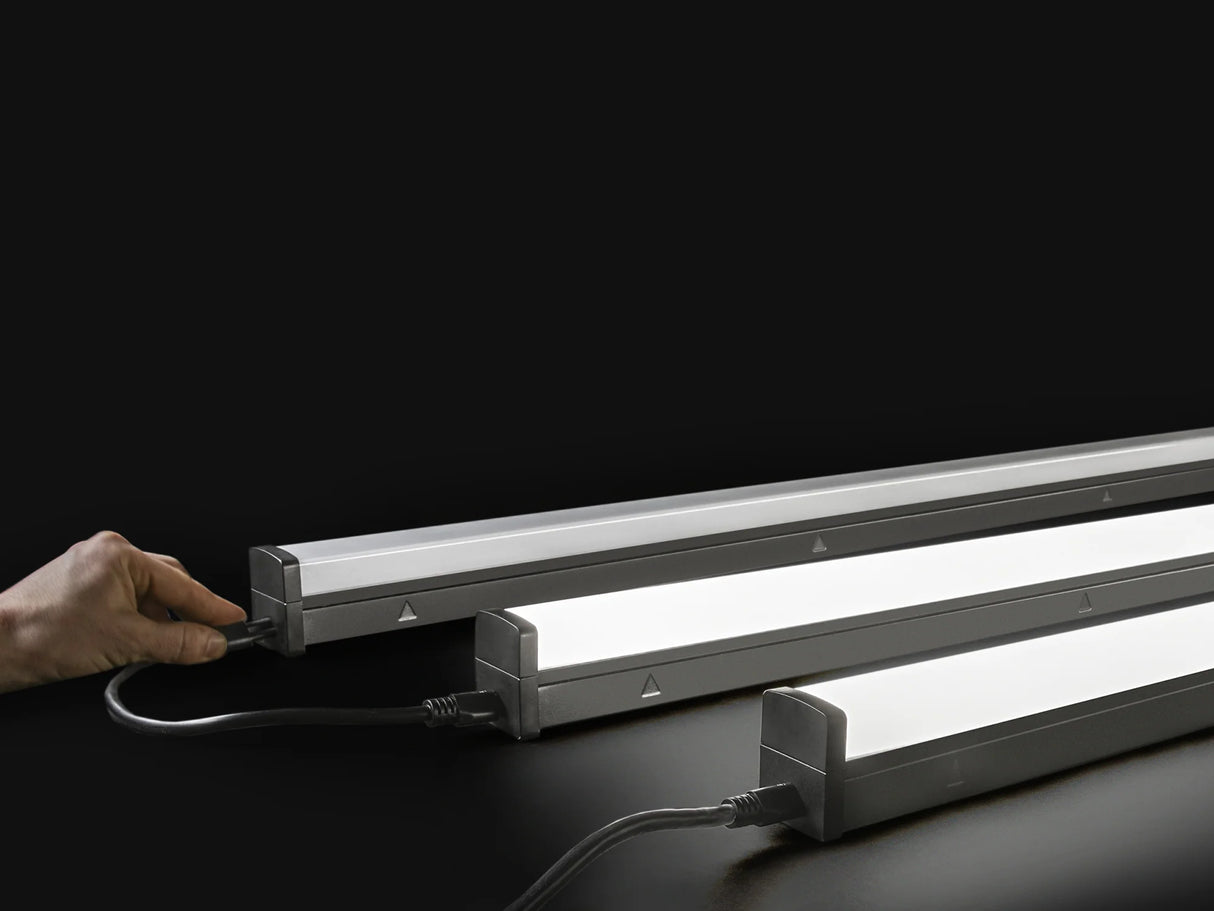 Linkable LED Shop Lights