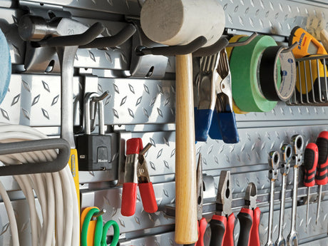 Steel Slatwall 20-Piece Accessory Kit
